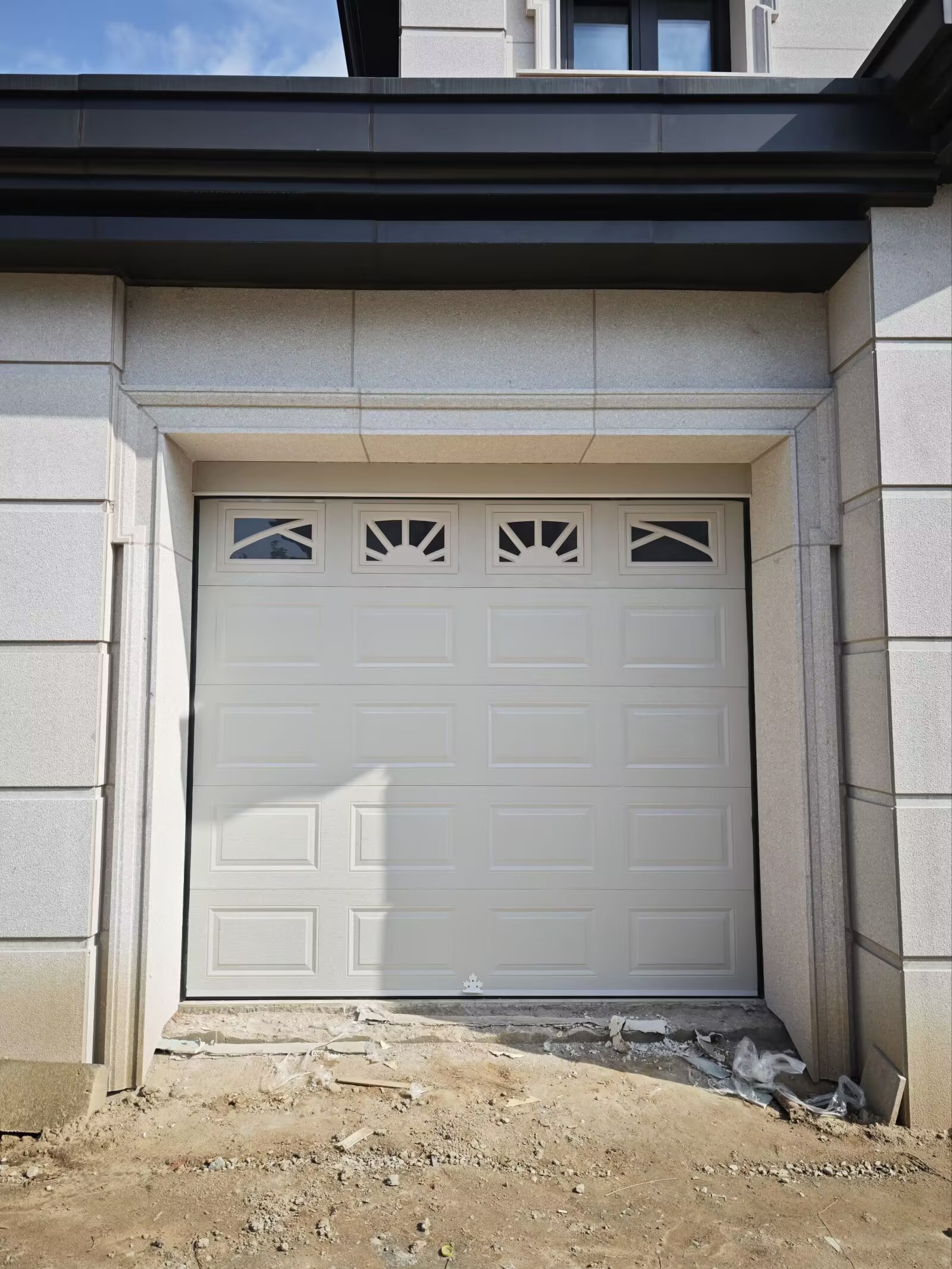 Top Garage Door Supplier Guide: Discover the Best Options for Your Home & Business Needs